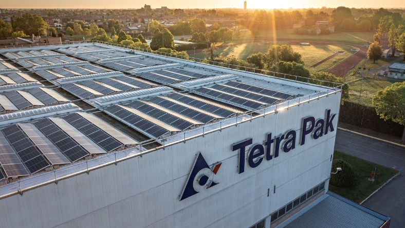Tetra Pak manufacturing building with rooftop solar installation